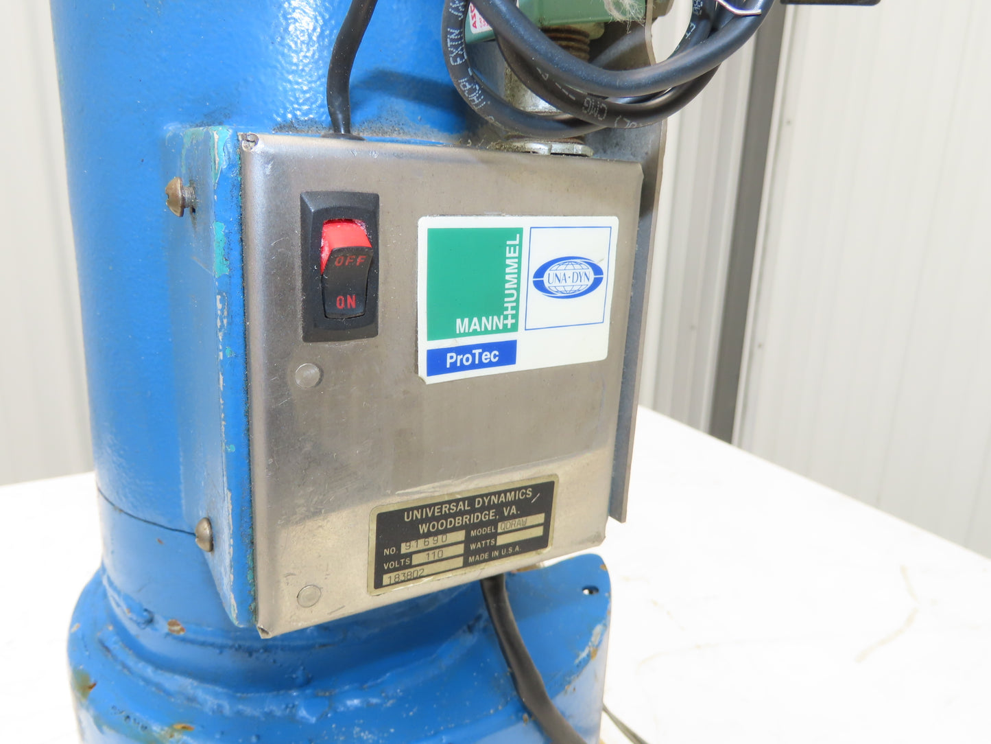 Universal Dynamics QDRAW Pneumatic Vacuum Hopper Loader 6" Flap Tube 120V