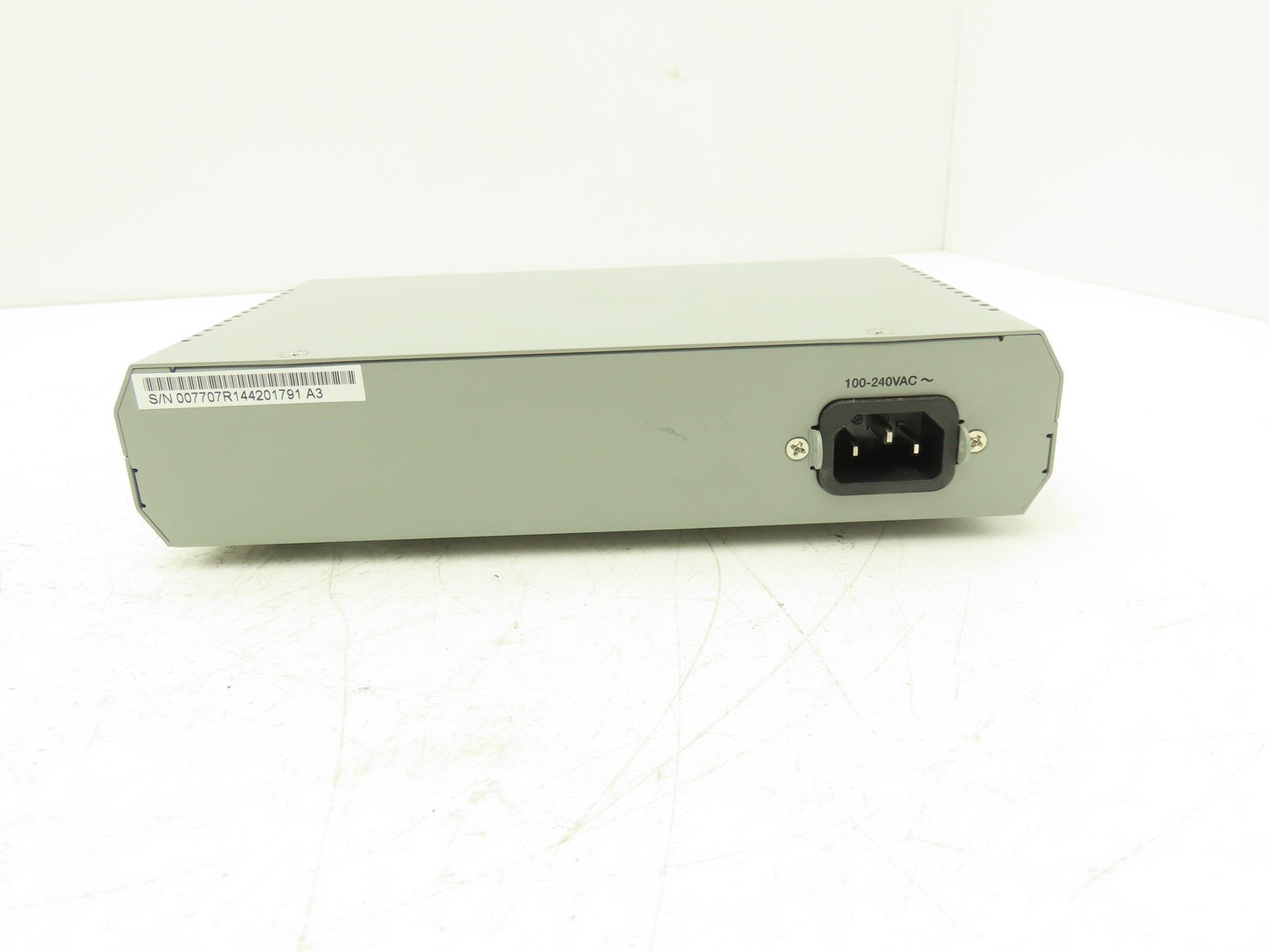Allied Telesis FS716TL V2 Fast Ethernet Switch CentreCOM 16 Port 100-240VAC