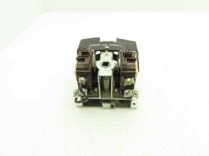 Cuttler Hammer 10904H2A Disconnect Switch 30A 600VAC 25HP 3PH Non Fused