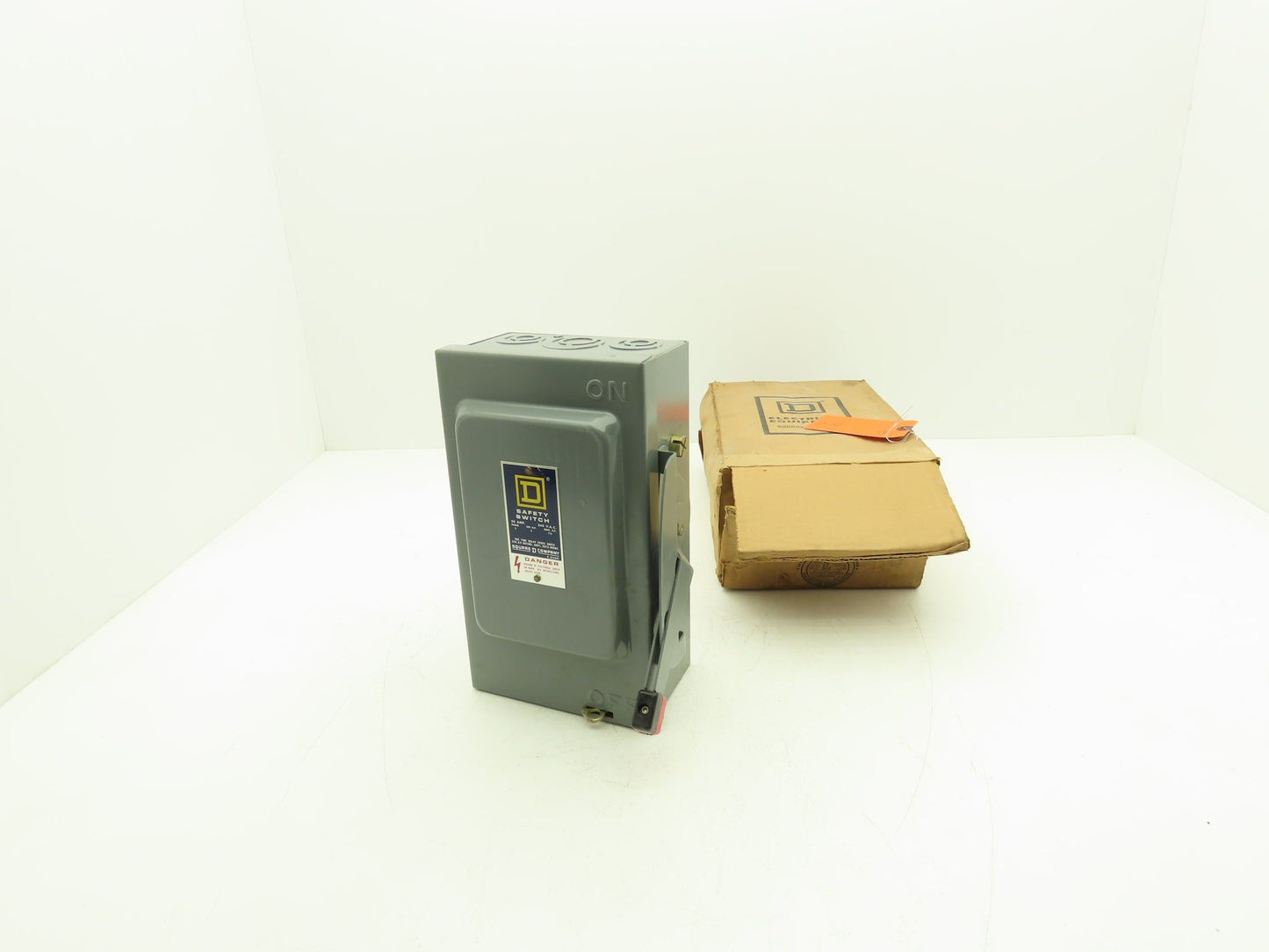 Square D H 321 Fused Safety Disconnect Switch 30A 240VAC 7.5HP 3Ph New