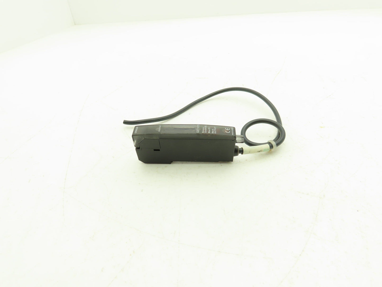 Omron E2CY-SD11 Non-Ferrous Metal-Detecting Proximity Sensor