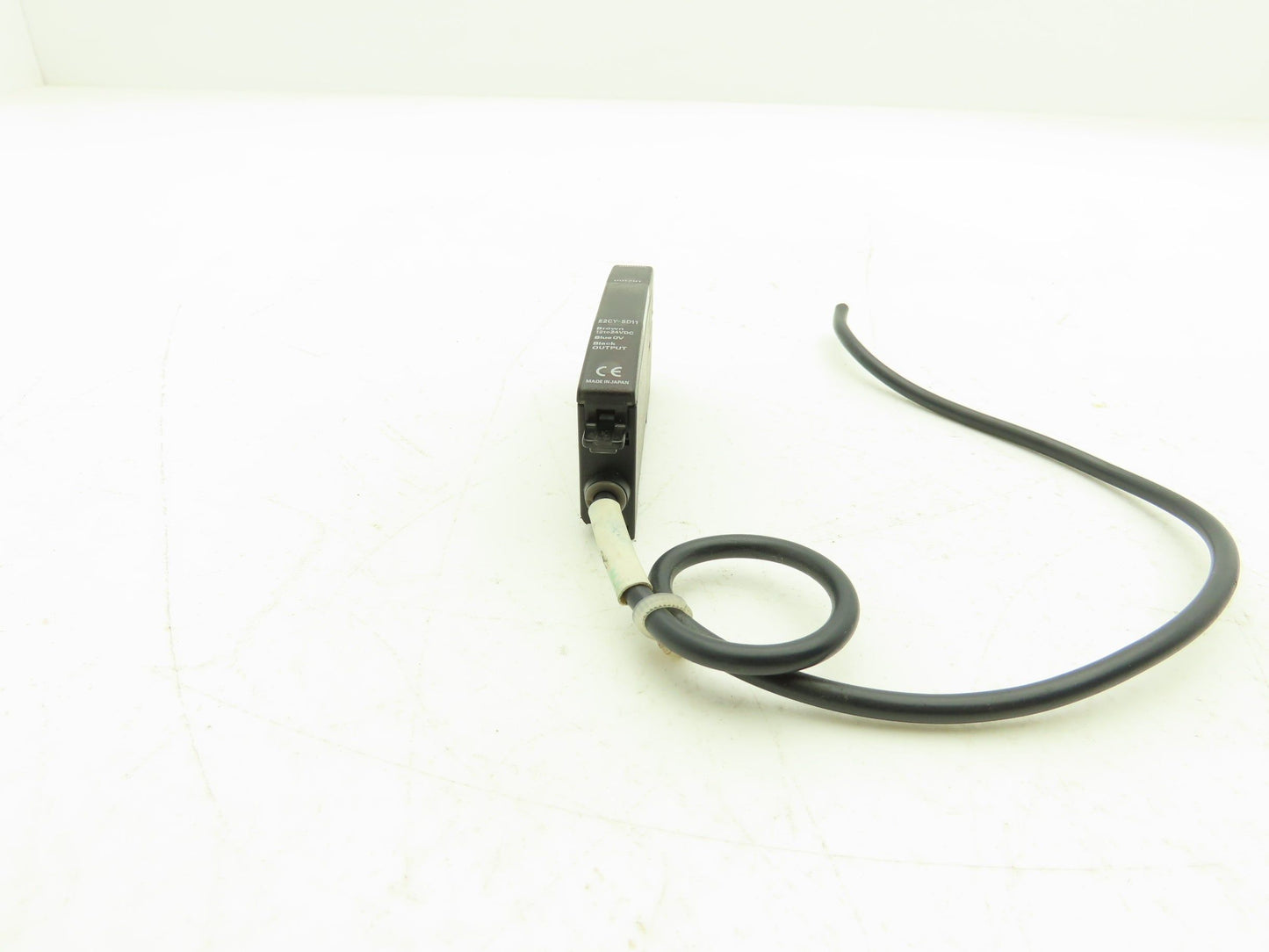 Omron E2CY-SD11 Non-Ferrous Metal-Detecting Proximity Sensor