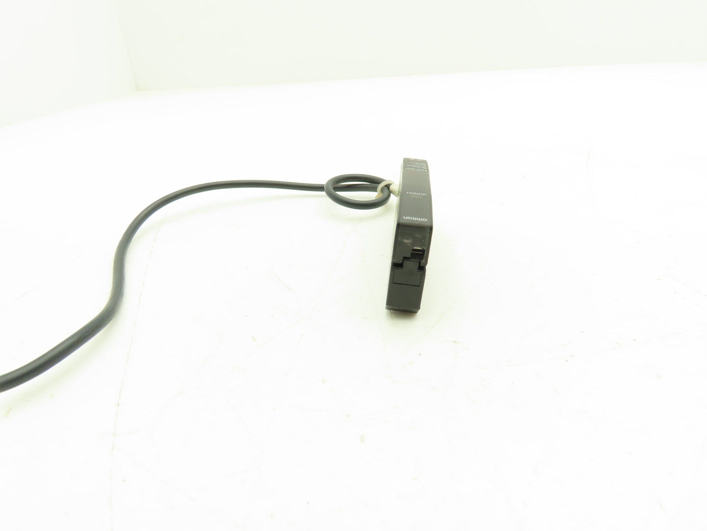Omron E2CY-SD11 Non-Ferrous Metal-Detecting Proximity Sensor