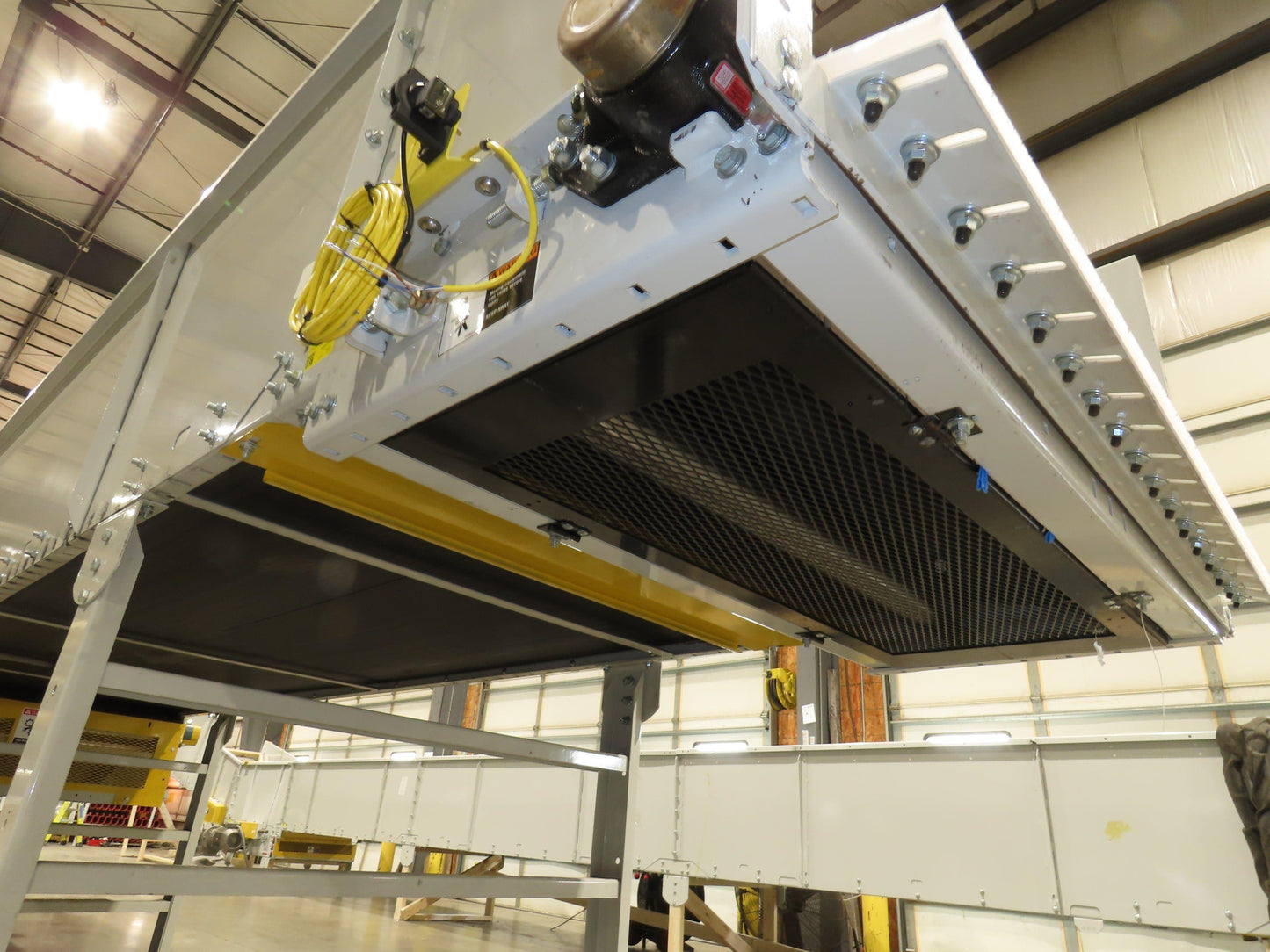 Hytrol BPC 49"x 50' 6" Slider Bed Conveyor 47"Belt 7.5Hp 3PH Center Drive 124fpm