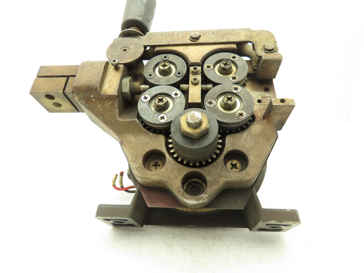 Yaskawa Hitachi PMED-12-HQ72 Wire Feed Motor Assembly 130rpm 18.3V