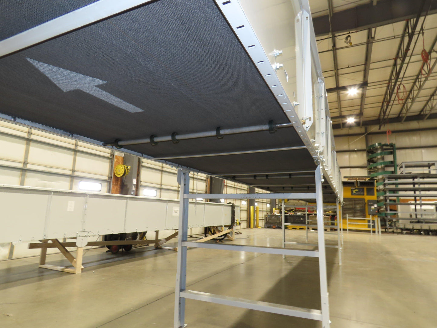 Hytrol BPC 49"x 64' Slider Bed Conveyor 47"Belt 7.5Hp 3PH Center Drive 170fpm