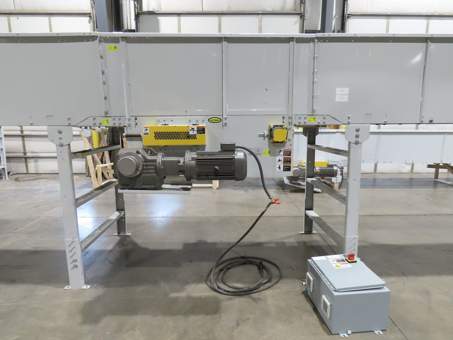 Hytrol BPC 49"x 64' Slider Bed Conveyor 47"Belt 7.5Hp 3PH Center Drive 170fpm