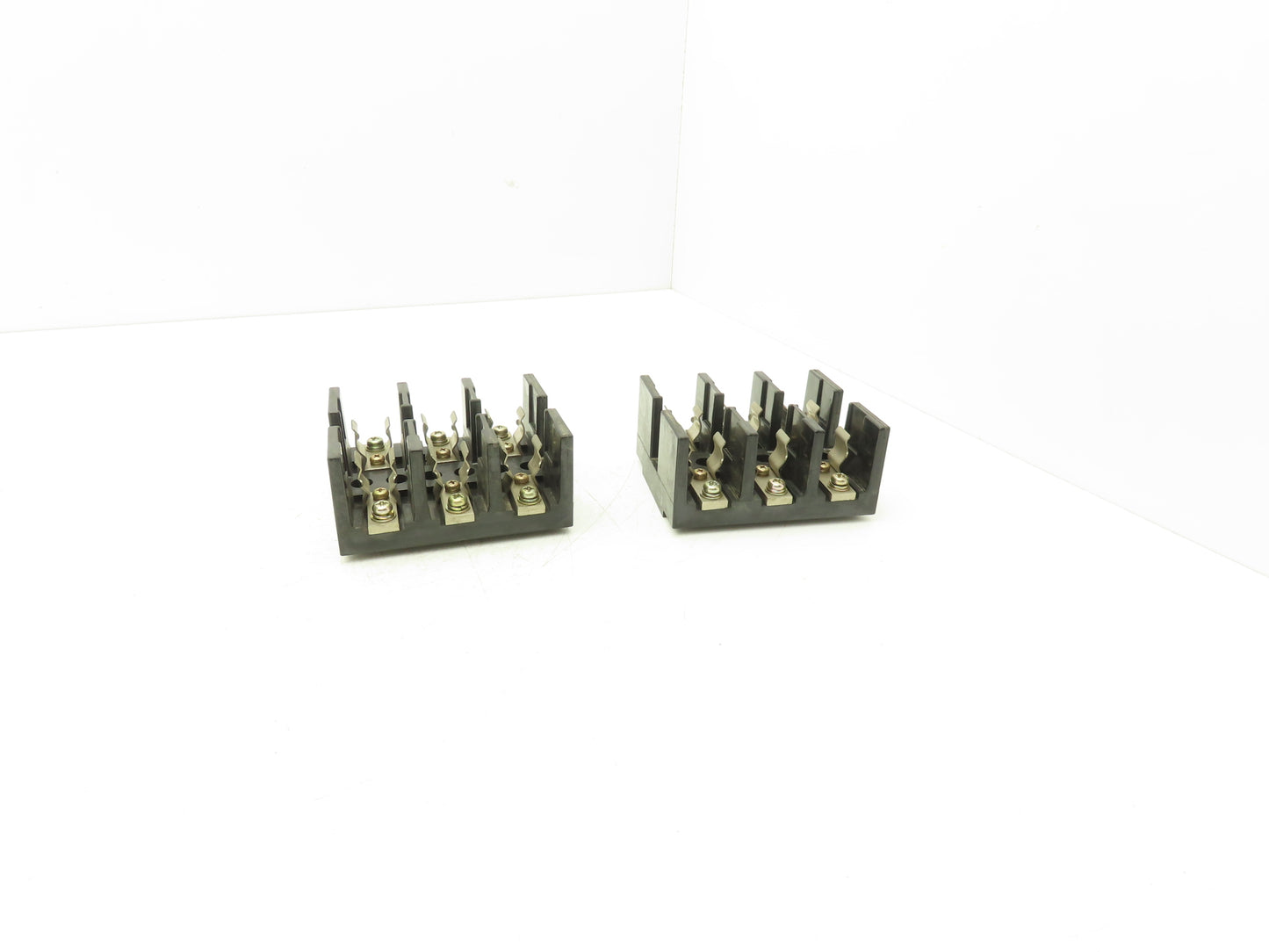 Utsunomiya Electric FHJ1-3 FHJ2-3 Fuse Holder 3-Pole 30A 60A 600V Lot of 2