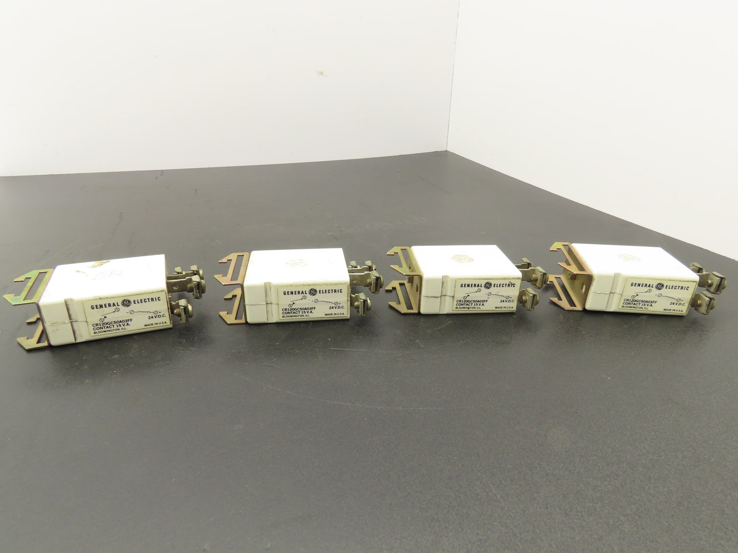General Electric CR120GC50A03FF Contact 24VDC 15VA Lot of 4