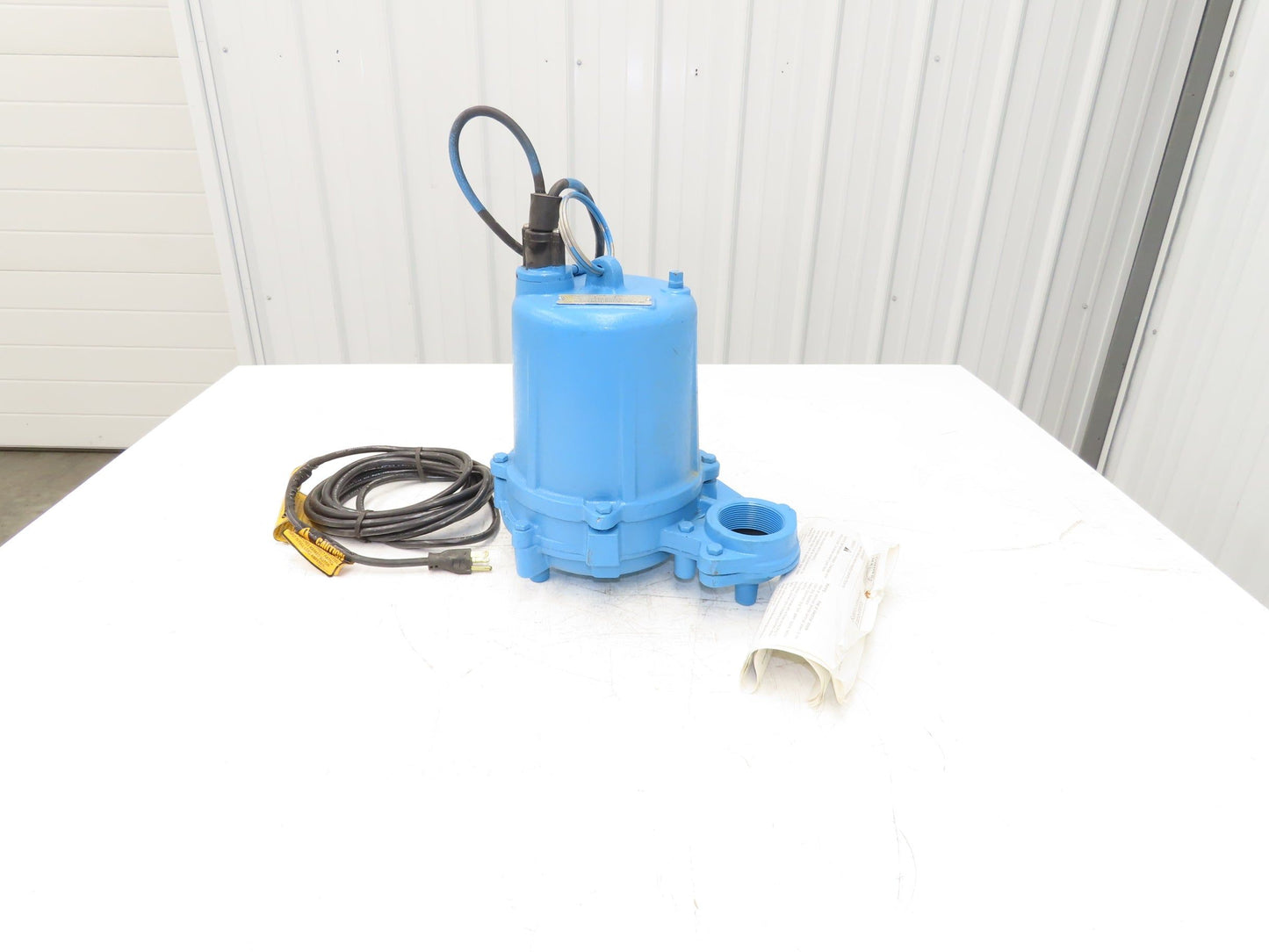 Monarch WS 30A Cast Iron Submersible Sewage Sump Pump with Float 2"NPT 115V