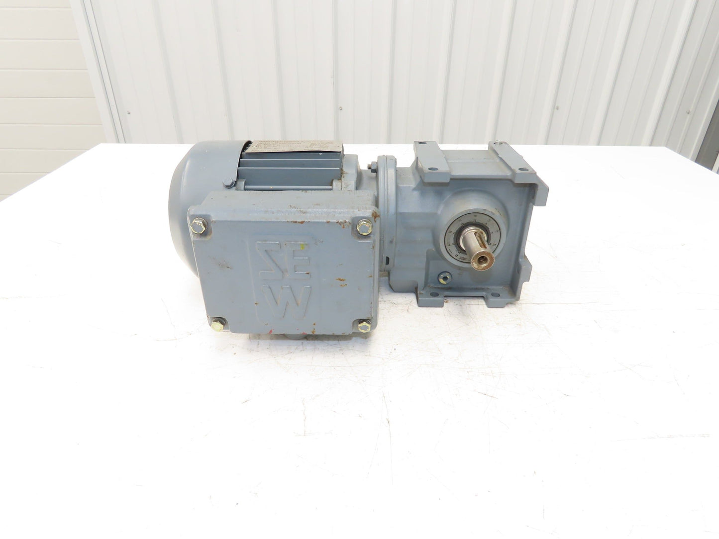 Sew-Eurodrive S37 DT71C4/TF Gearmotor 86:1 Reducer 20rpm .25kW 277/480v 3ph