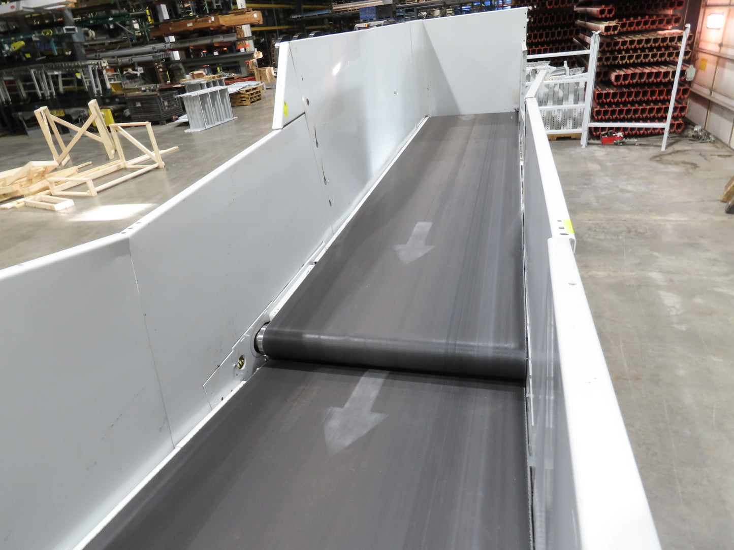 Hytrol HSSHD 37"x 50' Incline Belt Conveyor 7.5Hp 3PH Center Drive 114fpm 9' 5"H