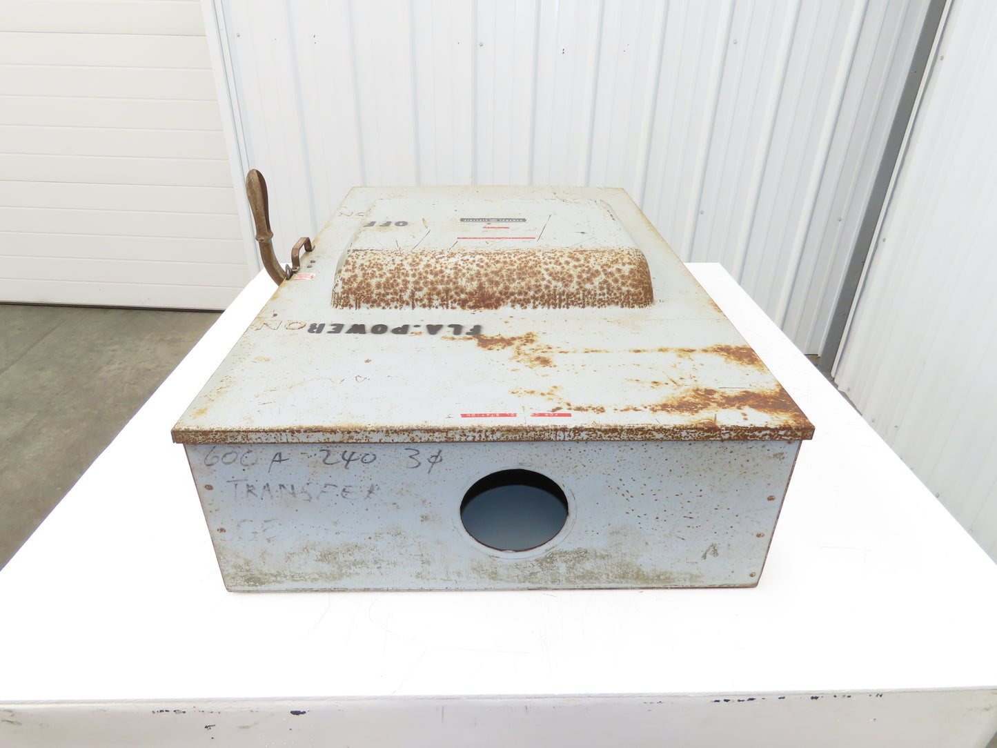 GE TC35366 Double Throw Transfer Safety Switch 600 Amp 600 Volt 3 Pole