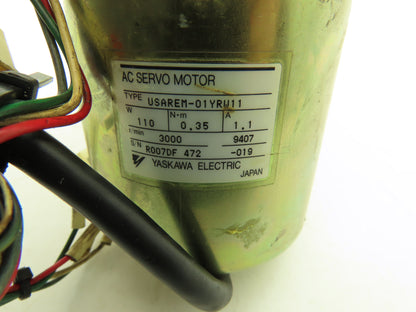 Yaskawa USAREM-01YRW11 AC Servo Motor 3000rpm 110W 1.1A 0.35Nm
