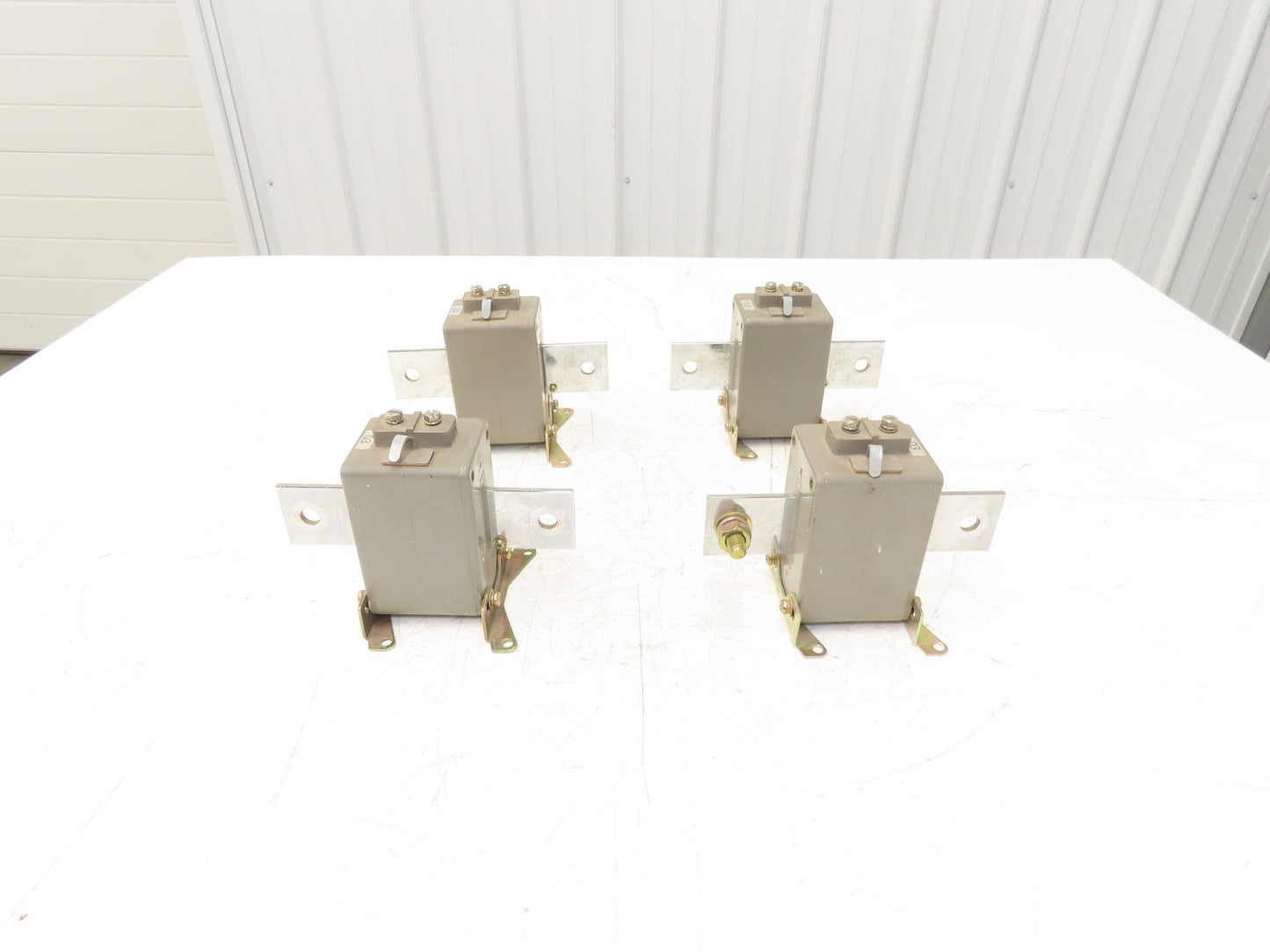 Toho Densokuki RSP-15 Current Transformer 1150V 15VA 600/5A Ratio Lot of 4