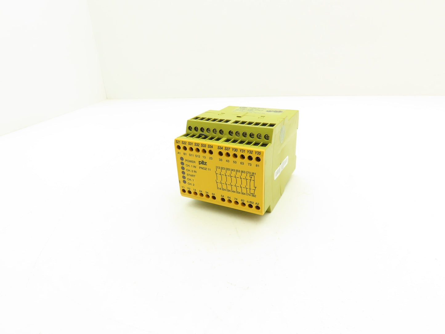 Pilz 774084 PNOZ 11 Safety Relay 115VAC 24VDC