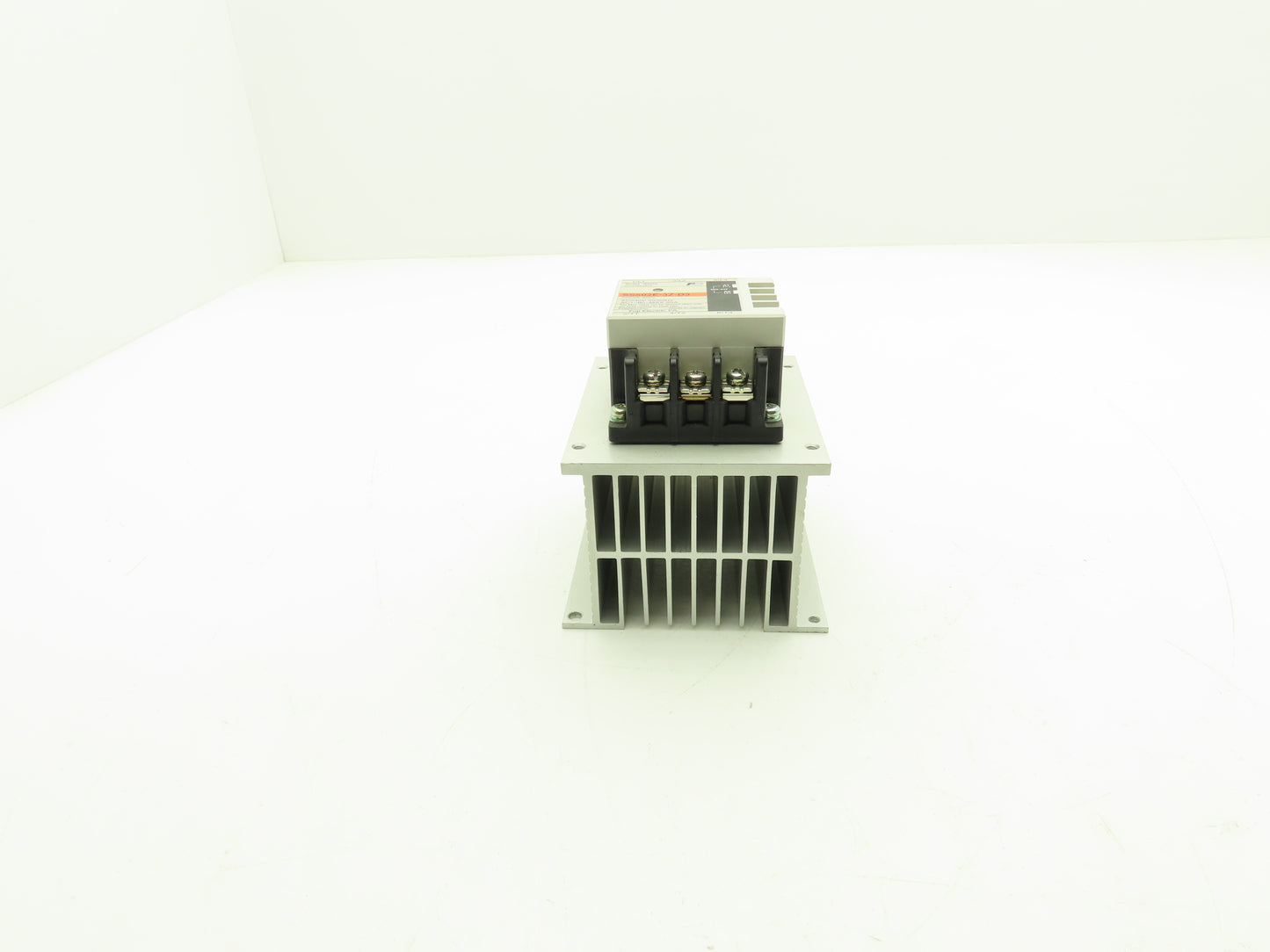 Fuji Electric SS502E-3Z-D3 Solid State Contactor Relay 240vac 50/60Hz .5A
