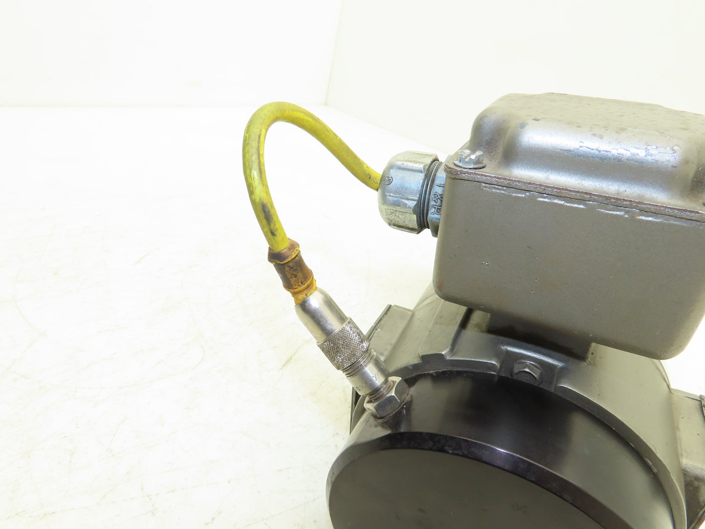 Baldor Electric CDP3320 DC Motor 90VDC 1/3Hp 1750rpm 3.2A TENV 56C PM3327P