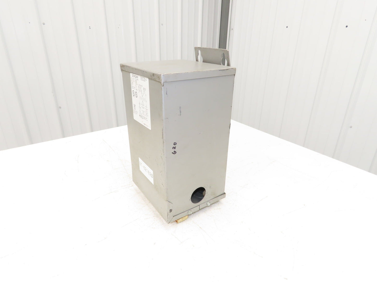 Dongan 85-1050SH Transformer 3KVA 1PH 240v/480v Pri 120v/240v Sec Wall Mount