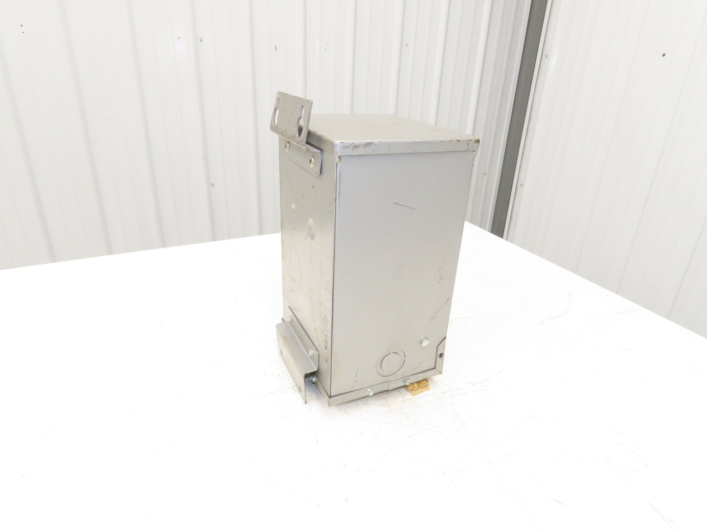 Dongan 85-1050SH Transformer 3KVA 1PH 240v/480v Pri 120v/240v Sec Wall Mount