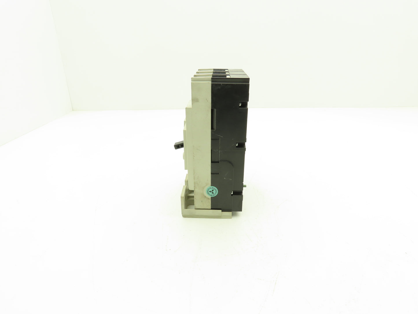 Mitsubishi Electric NV250-SVU Circuit Breaker Ground Fault 125A 100-440V Shunt