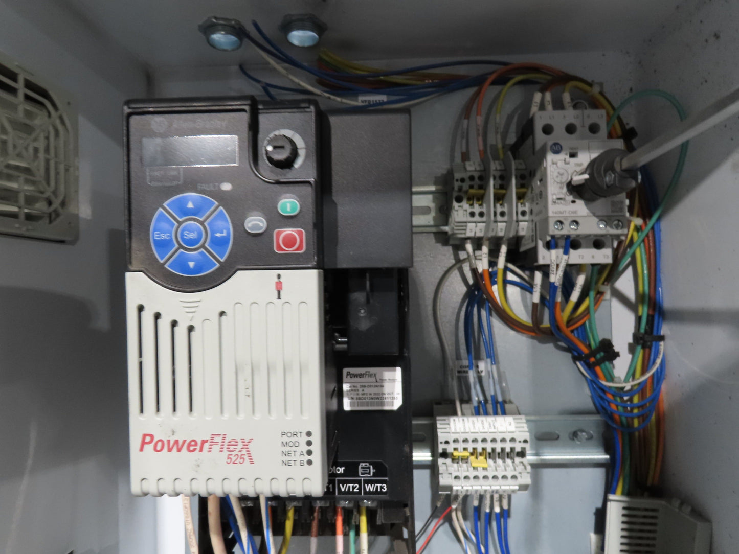 Hytrol HSSHD 37"x 50' Incline Belt Conveyor 7.5Hp 3PH Center Drive 120fpm 12' 6"