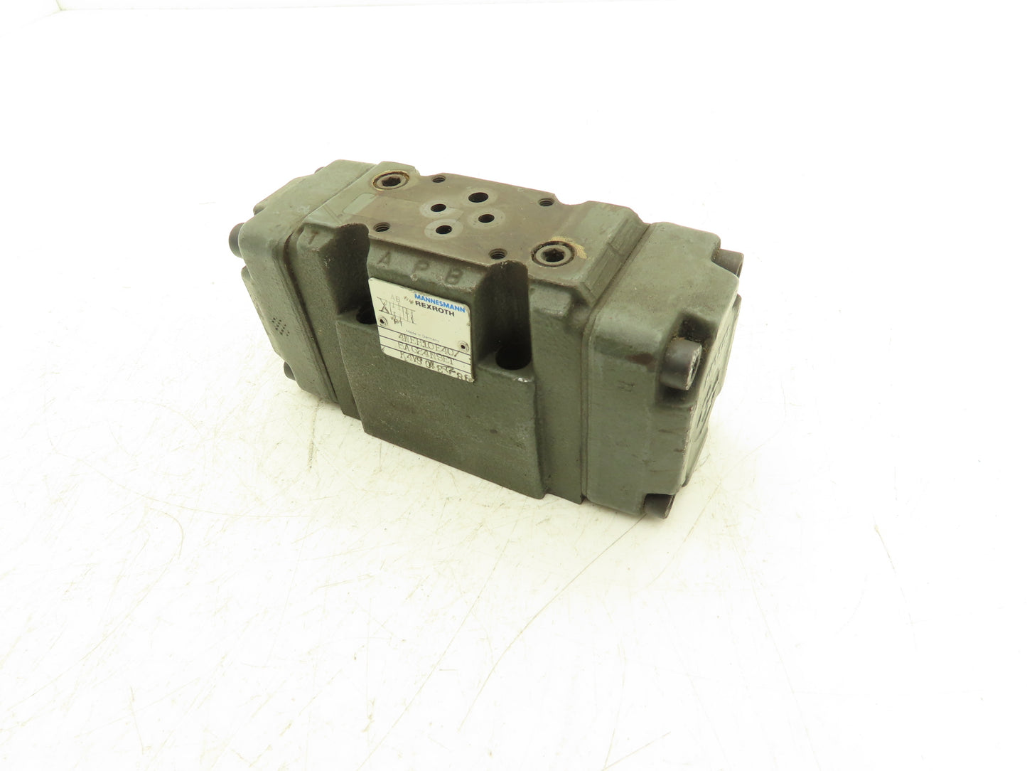 Rexroth 4WEH10E40/6AG24N9ET/K4VS Directional Solenoid Valve