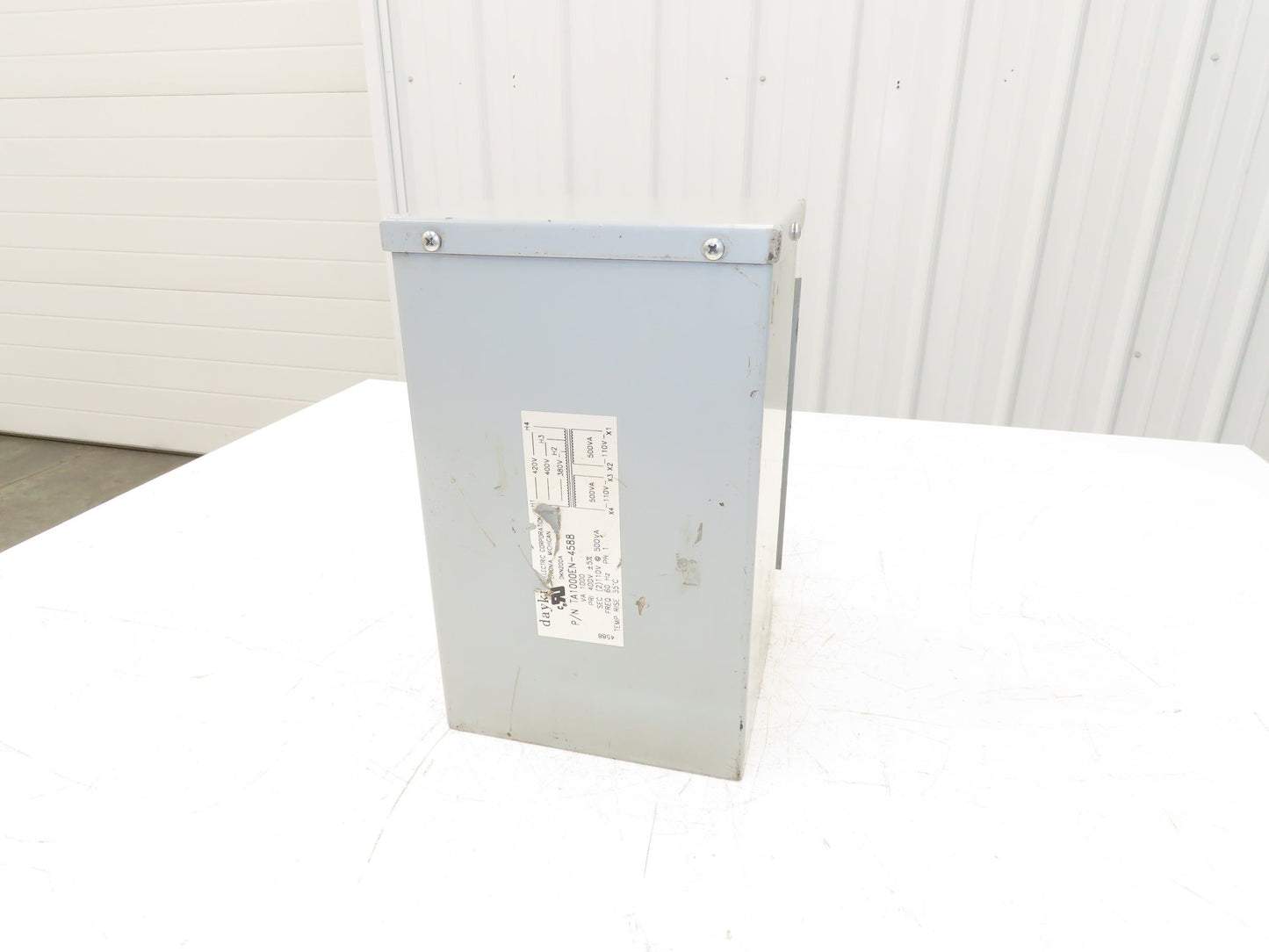Daykin Electric Stepdown Power Transformer 1Ph 1000VA 1kva HV 400 LV 110 500va