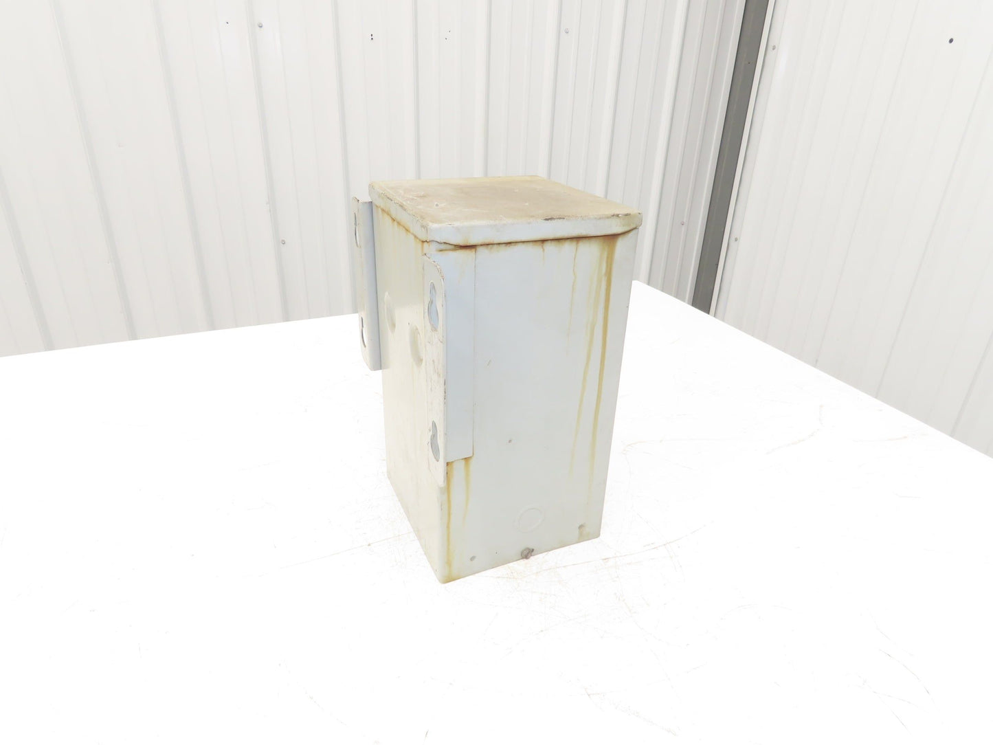 Hevi Duty HZ1500R Stepdown Power Transformer 1.5 KVA 1Ph HV 480V LV 240V