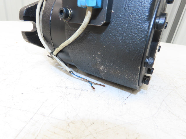 Daikin  EDM 116A-1V0-3-20-L-825 Hydraulic Motor w/Solenoid Valve Control 115V