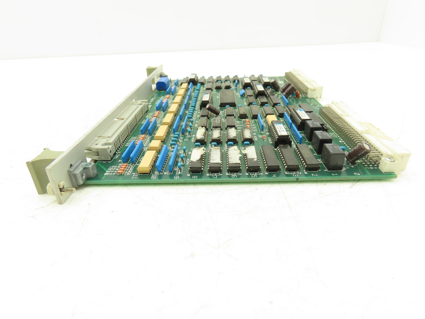 Toshiba YWA3187*C PCB Digital I/O Circuit Board Slot Rack PX14-48654 D
