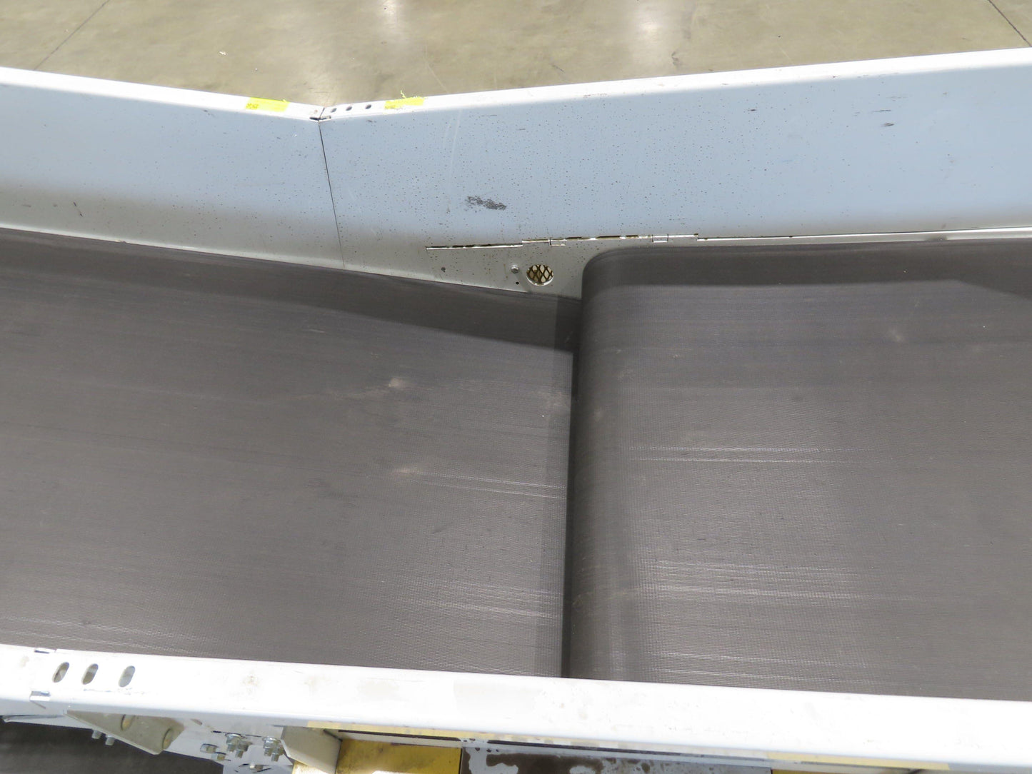 Hytrol HSSHD 31"x 22' Incline Belt Conveyor 2Hp 3PH Center Drive 138fpm