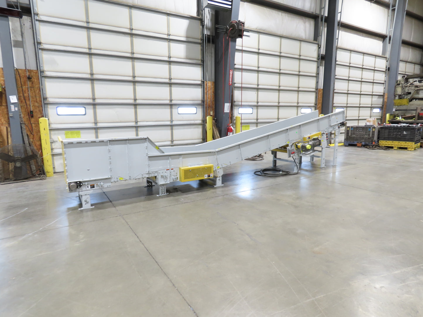 Hytrol HSSHD 31"x 22' Incline Belt Conveyor 2Hp 3PH Center Drive 138fpm