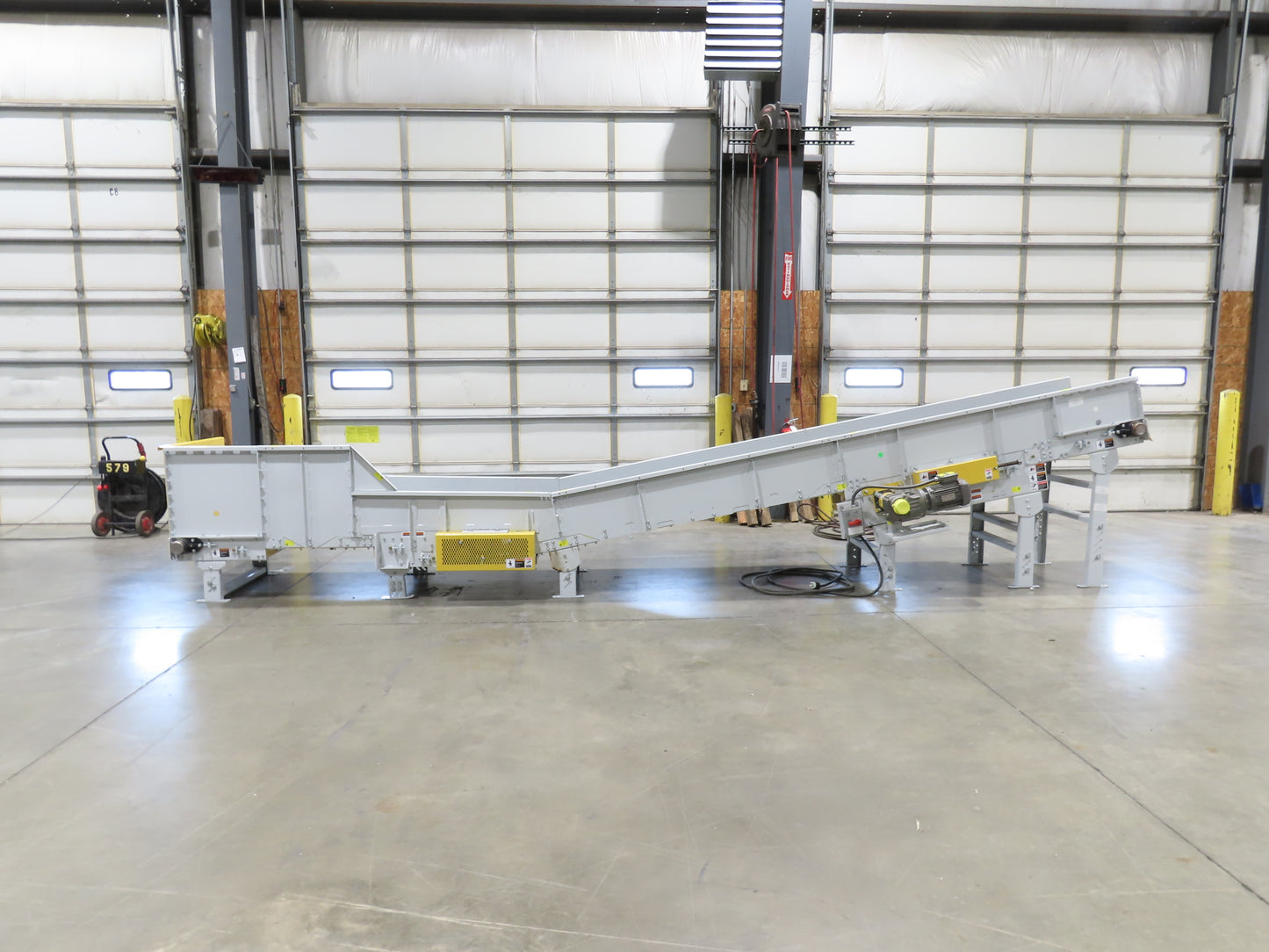 Hytrol HSSHD 31"x 22' Incline Belt Conveyor 2Hp 3PH Center Drive 138fpm