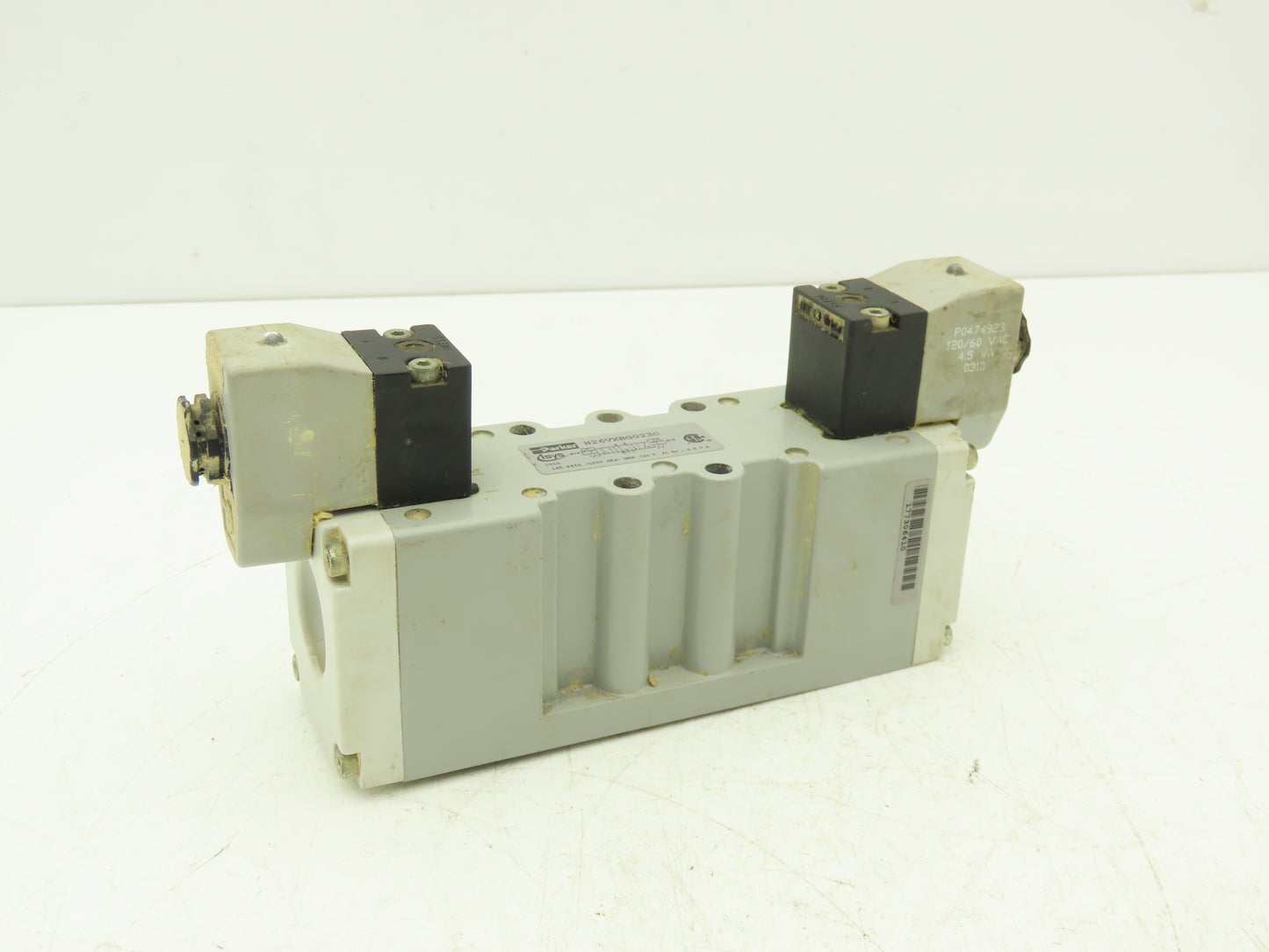 Parker H26VXBG023C Pneumatic Air isys Solenoid Valve 120v 60hz Coil 145psig
