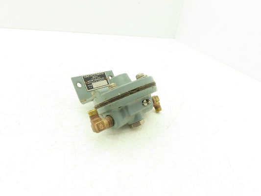 Moore Products 62V 7135S6AJ 1/4" Pneumatic Constant Differential Relay