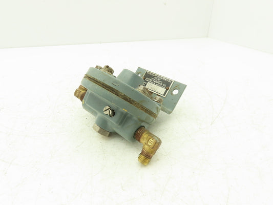Moore Products 62V 7135S6AJ 1/4" Pneumatic Constant Differential Relay
