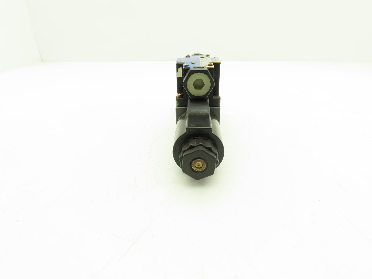 Tokimec DG4V-3-6C-M-P7-H-52 Hydraulic Directional Solenoid Valve 24VDC