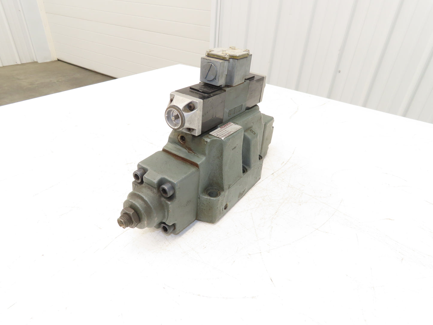 Rexroth H-4WEH25J60/6BW110NETDAL Hydraulic Piloted Valve Assembly 120v/60Hz