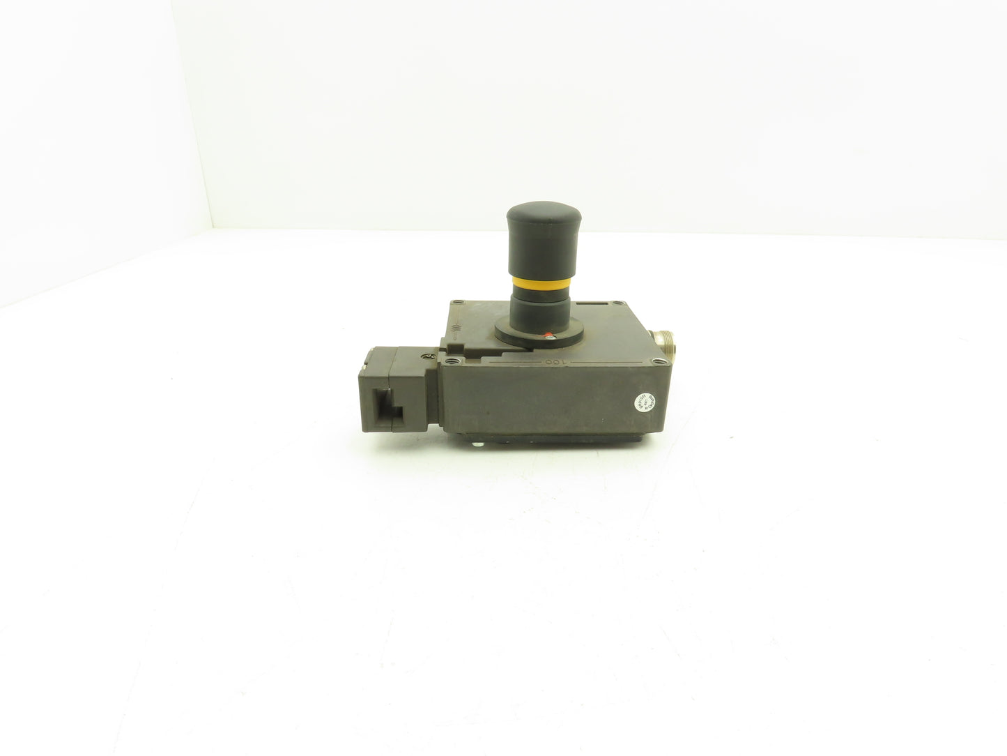 Euchner TZ1RE024RC18VAB Safety Interlock Switch E-Stop Pushbutton