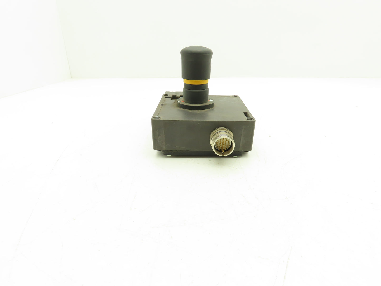 Euchner TZ1RE024RC18VAB Safety Interlock Switch E-Stop Pushbutton