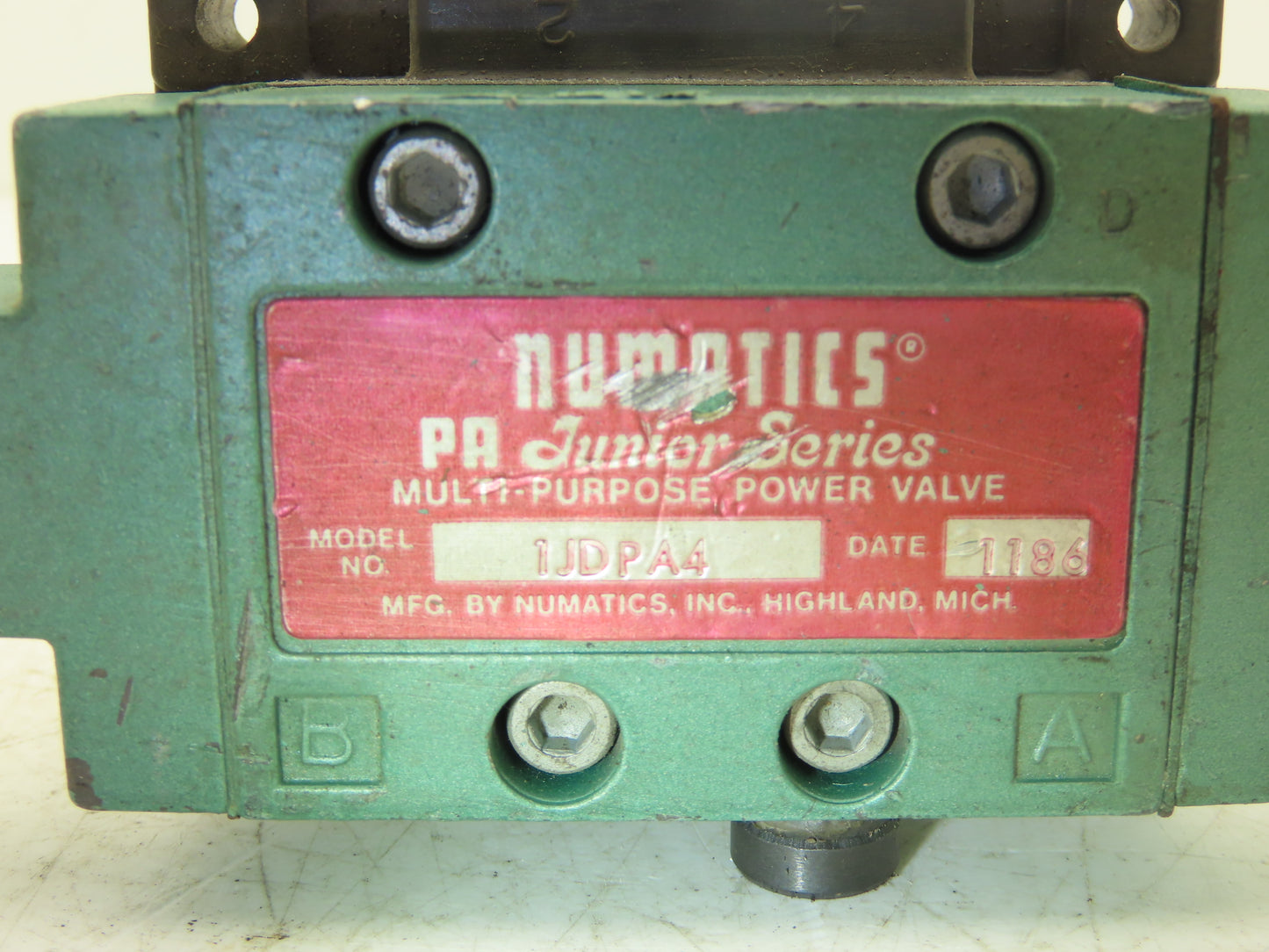 Numatics 1JDPA4 Pneumatic Air Valve 8-Port Manifold 1/8"npt