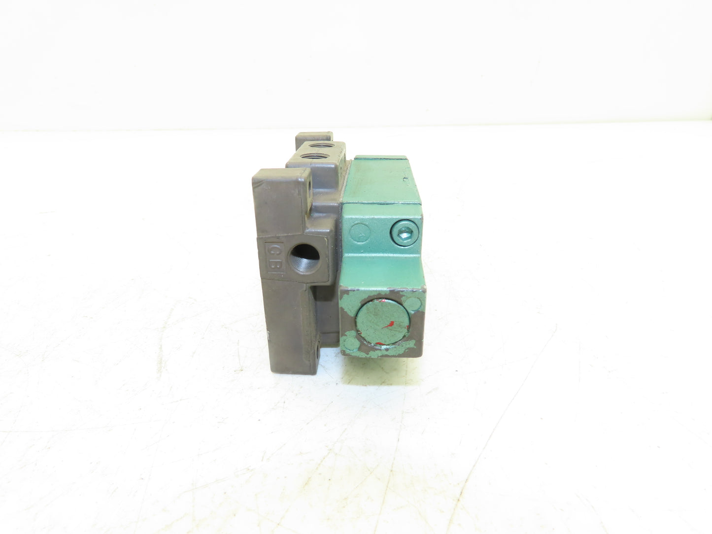 Numatics 1JDPA4 Pneumatic Air Valve 8-Port Manifold 1/8"npt