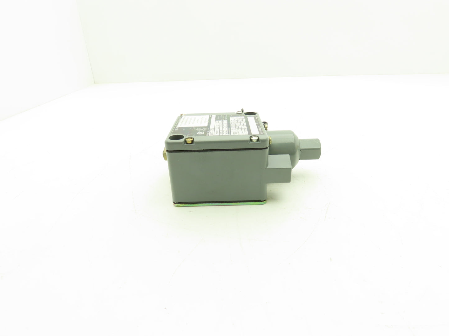 Allen Bradley 836T-T250J Pressure Control Switch 30" VAC Bulletin 836T Ser A