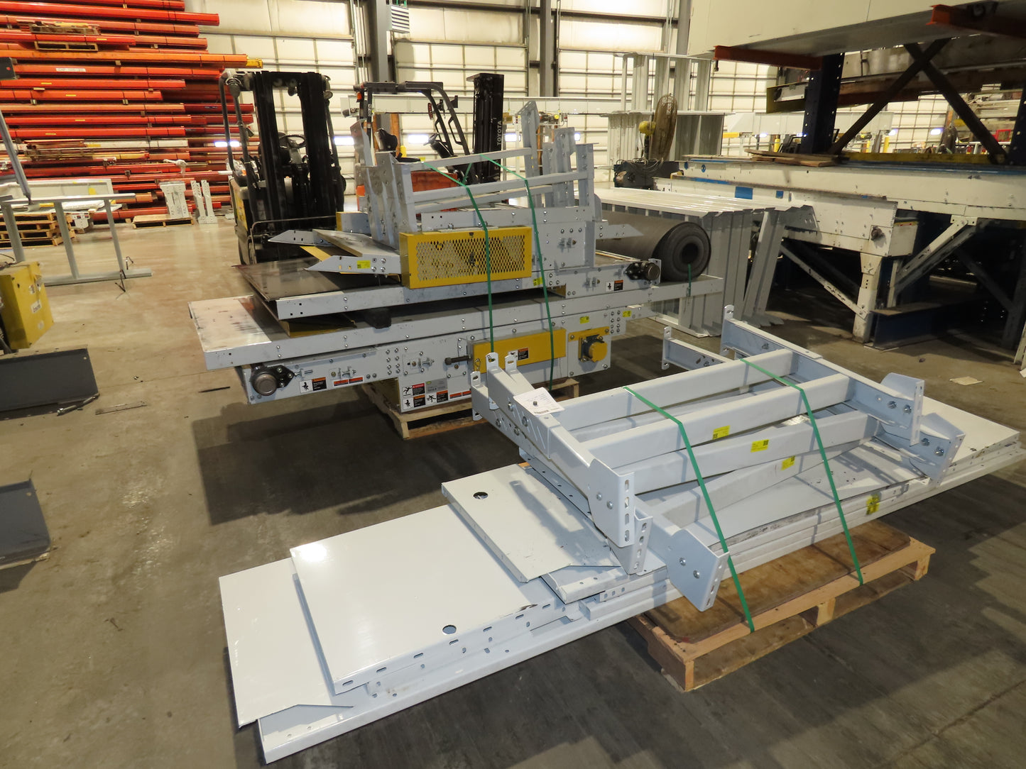 Hytrol HSSHD 43"x 31' 8" Incline Belt Conveyor 3Hp 3PH Center Drive 158fpm