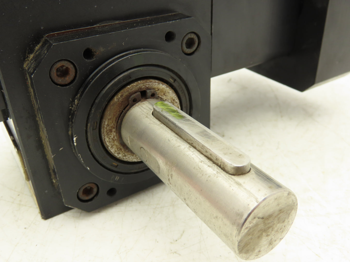 Textron W0380020SKHSO6DJMDGZ AccuDrive Gearbox 20:1 Ratio 87.5rpm RH Output