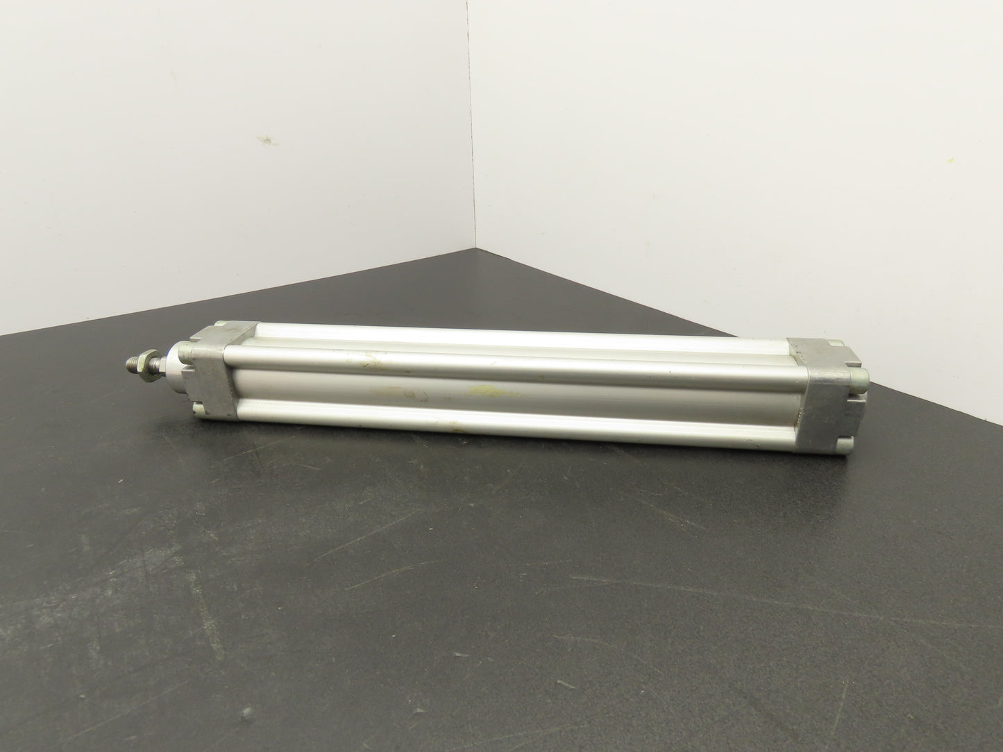 Festo DNU-32-240-PPV-A Pneumatic Air Cylinder 32mm Bore 240mm Stroke 175psi