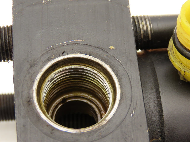 Parker 2HX Series Hydraulic Cylinder 2" Bore 5.5" Stroke 1200 PSI Flange Mt