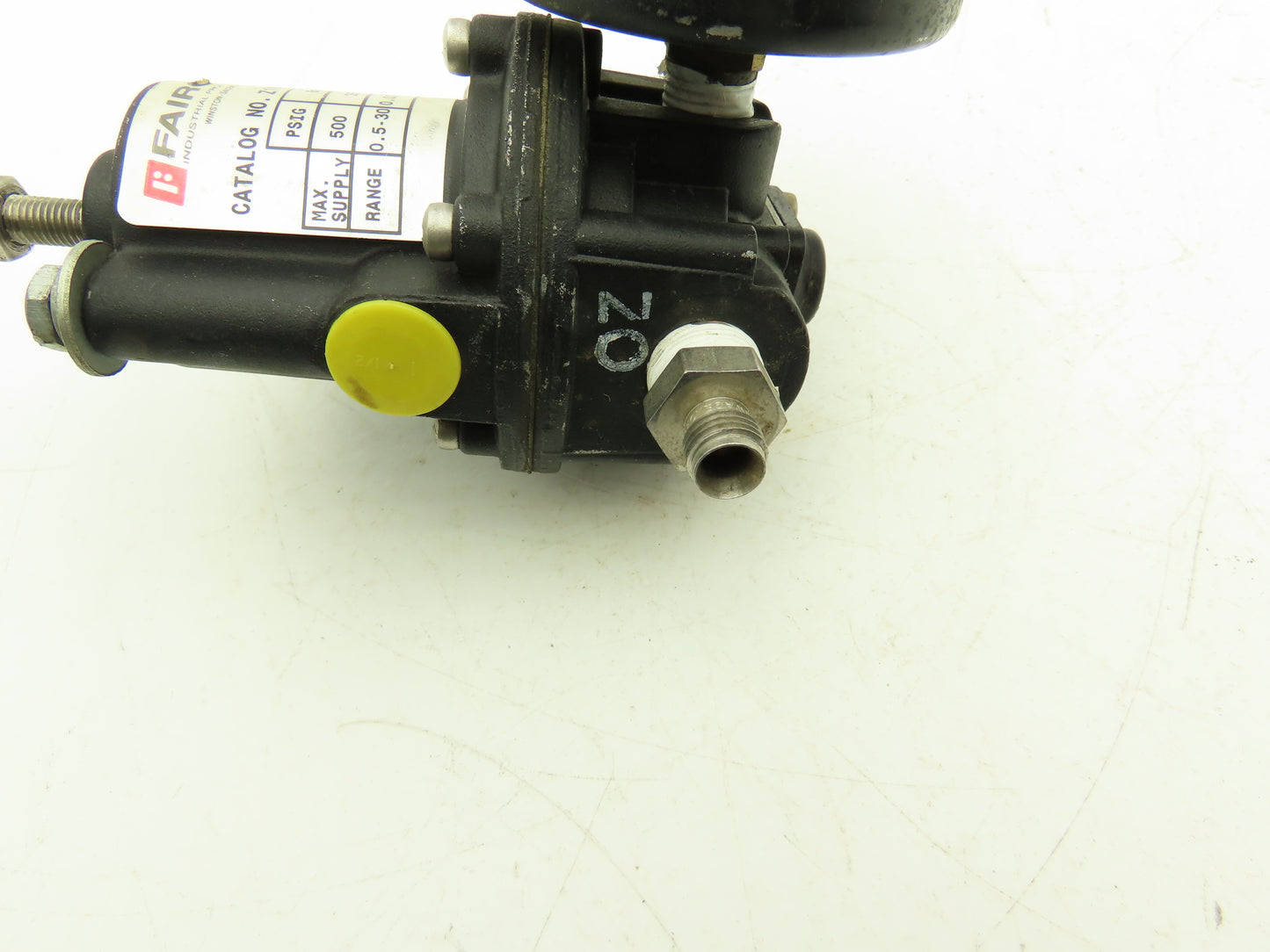 Fairchild Z16490-10233 Pressure Regulator 0.5-30 PSI Range 500 PSI Max 3/8" NPT