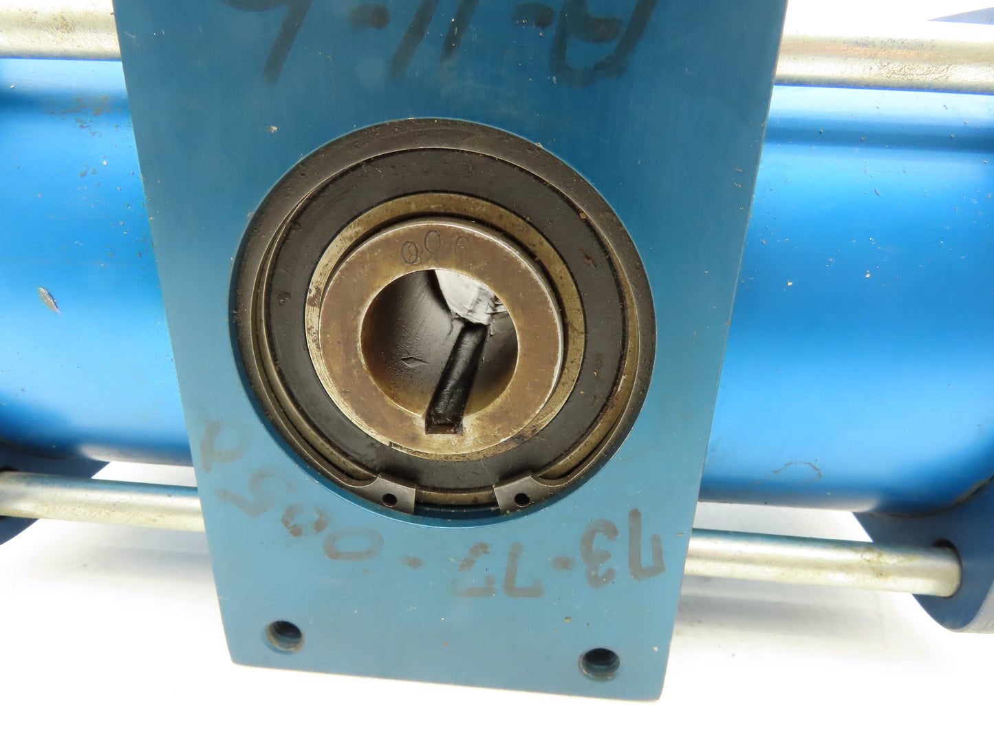 Flo-Tork A1000-90-CR-ET-MS1-RKH-N Rotary Actuator 90 Degree Clockwise 125PSI